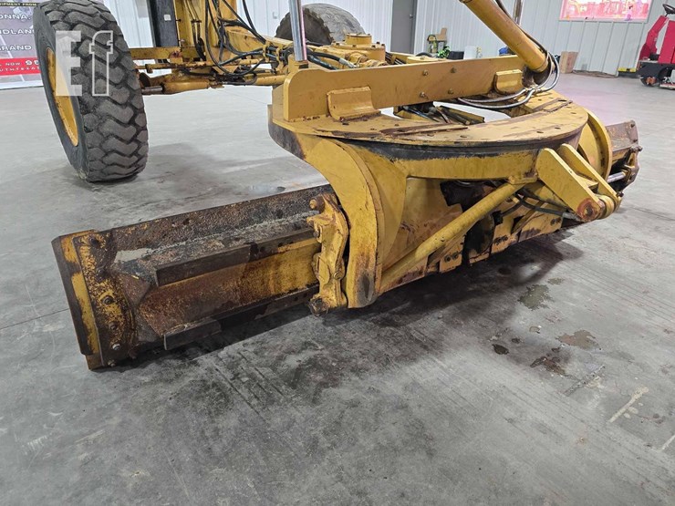 2004-caterpillar-140h-image-12