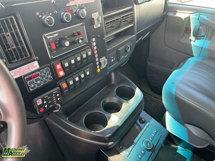 2017-chevrolet-express-s/a-ambulance-image-16