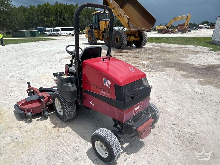 2015-toro-groundsmaster3280d-image-4