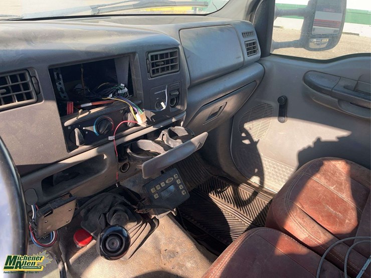 2002-ford-f550-image-16
