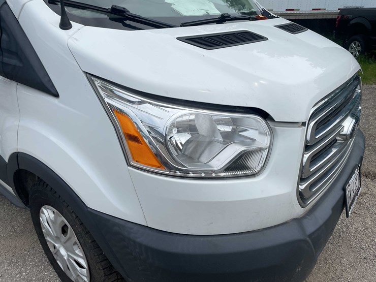 2018-ford-transit-image-13