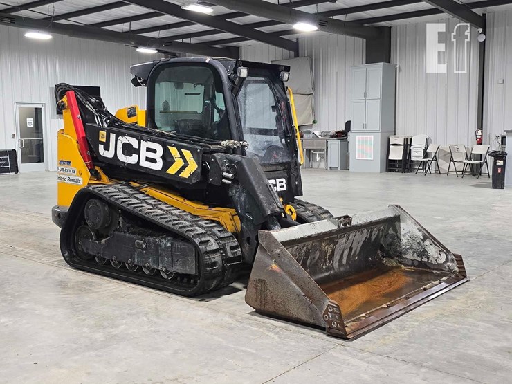 2021-jcb-3ts-8t-image-2