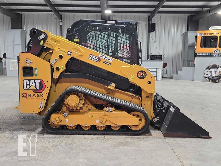 2025-caterpillar-255-image-6
