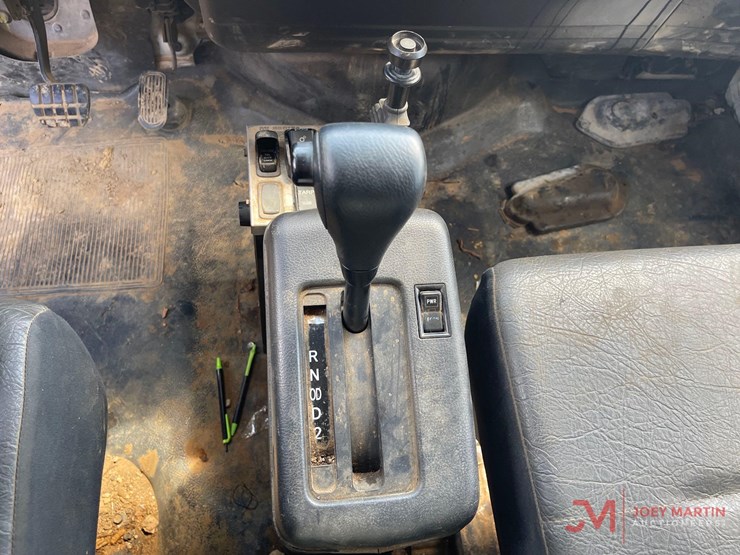 2011-hino268-s/a-dump-truck-image-22