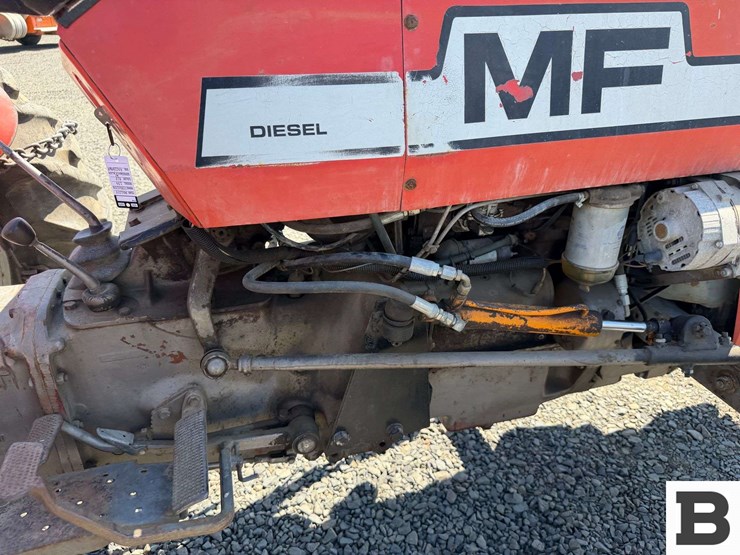 1975-massey-ferguson-235-image-25