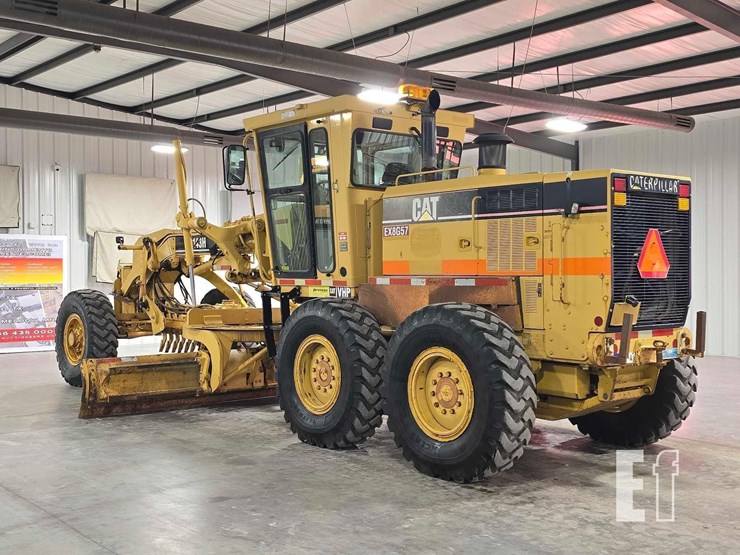 2005-caterpillar-143h-image-4
