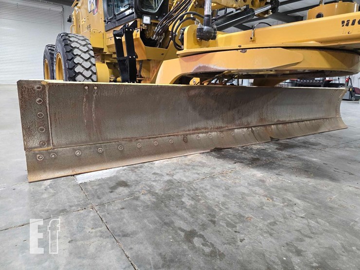 2022-caterpillar-140gc-image-10