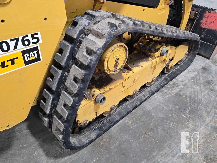 2021-caterpillar-239d3-image-33
