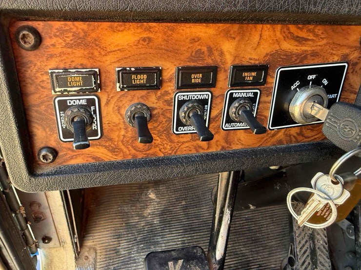 2000-kenworth-semi-image-33