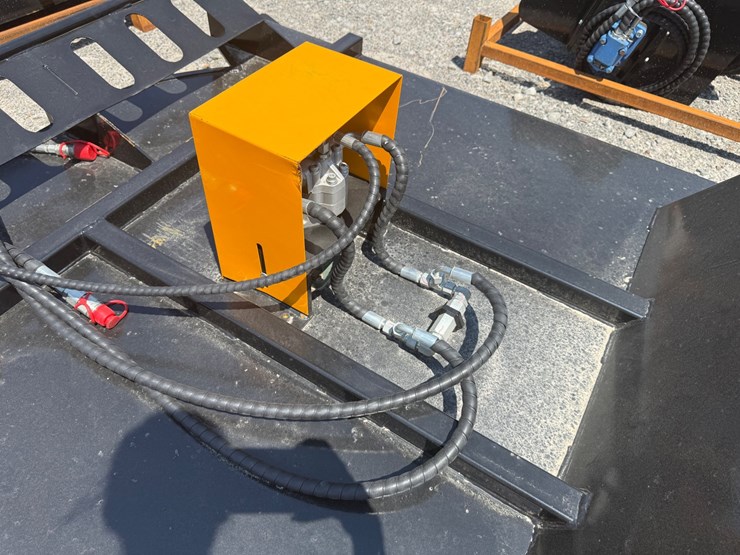 #2047-•-unused-future-60"-skid-steer-brush-cutter-b-ggj260452-inv#48912-image-7