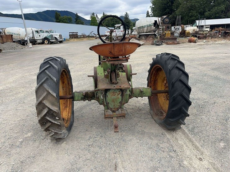 john-deere-h-image-4