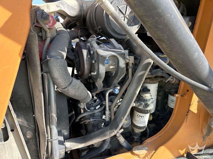 case-580n-ep-extendahoe-loader-backhoe-image-8