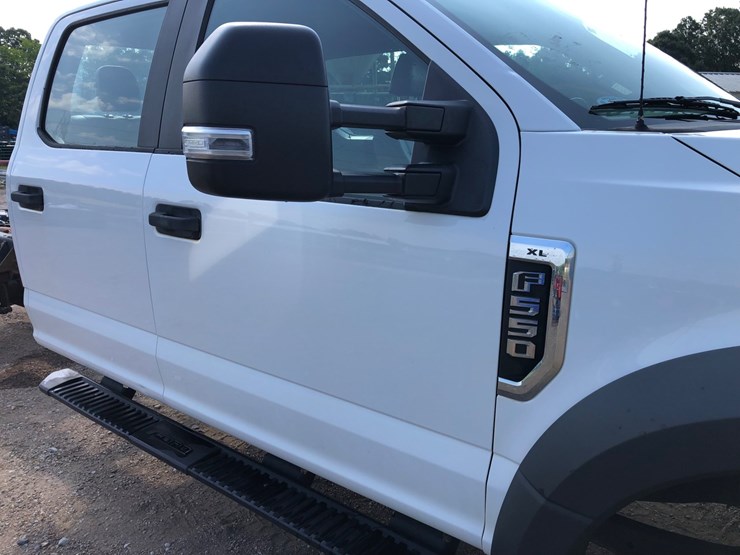 2019-ford-f550-image-10