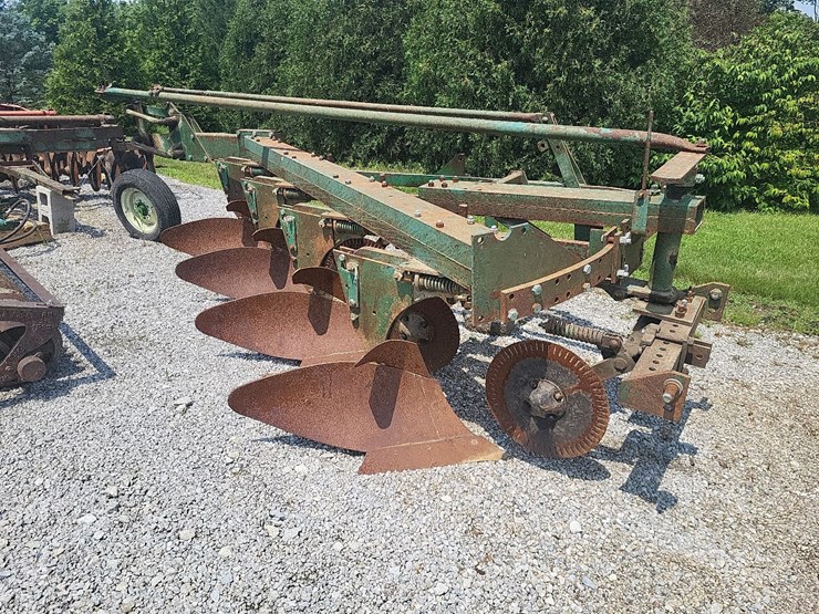 oliver-545-in-furrow--4-bottom-moldboard-plow-w/coulters-image-1