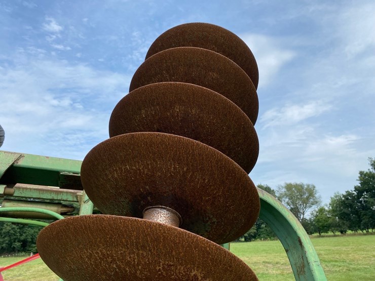 john-deere-230-image-10
