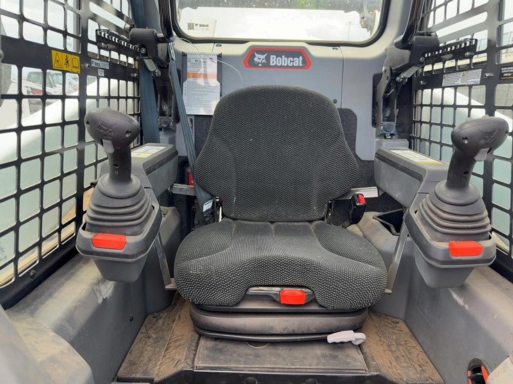 2025-bobcat-t66-image-37