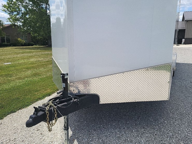 2022-united-enclosed-tandem-axle-bumper-trailer---nice-one-owner-image-9