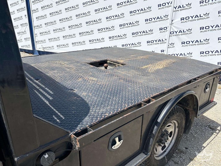 2022-utility-flatbed-image-21