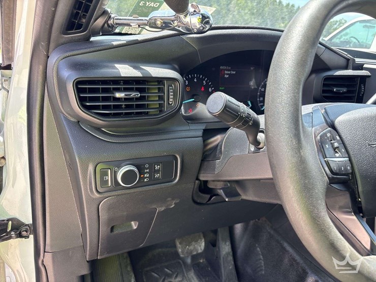 2020-ford-explorer-hybrid-awd-suv-image-14