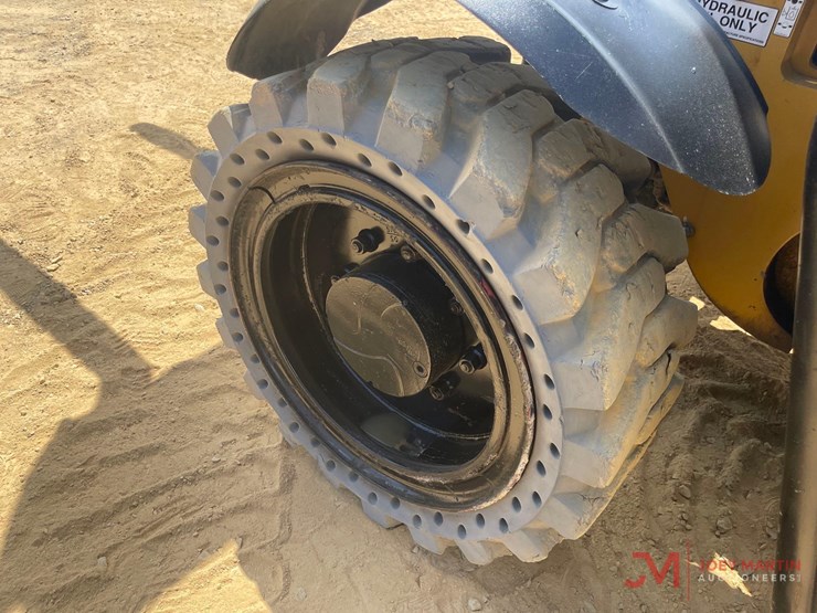caterpillar-th255c-image-12