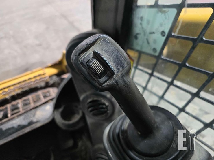 2018-caterpillar-289d-image-17