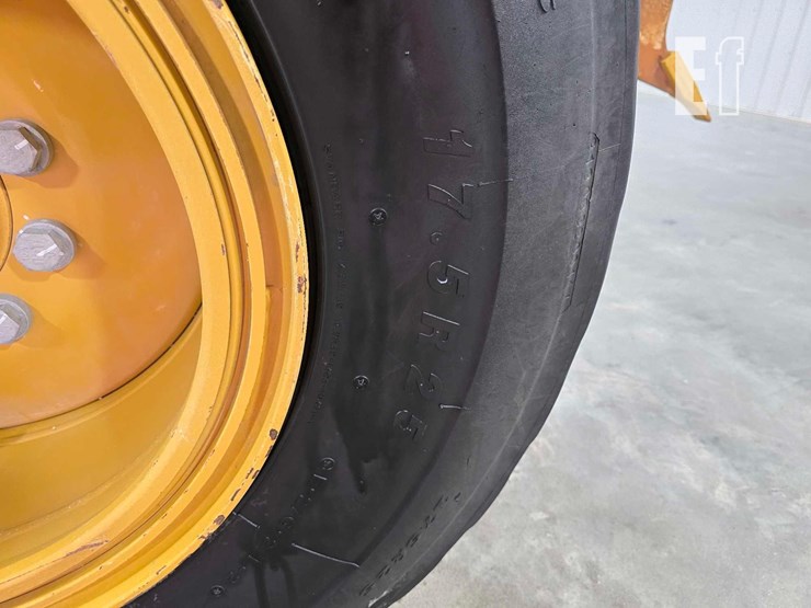 2022-caterpillar-140gc-image-36