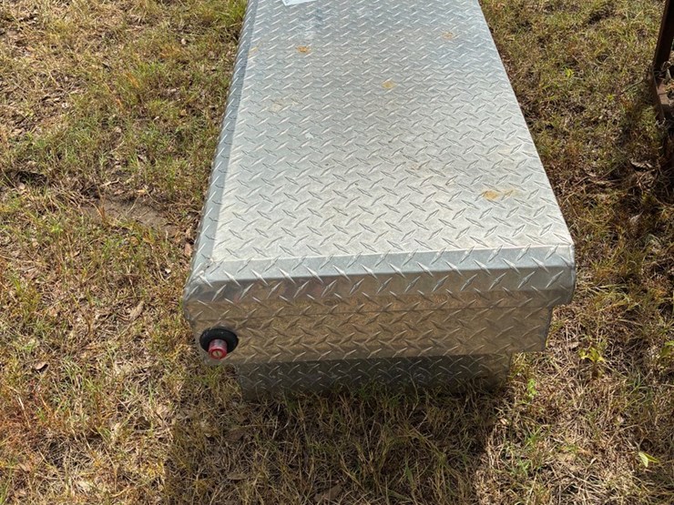 #20211-•-weather-guard-toolbox-image-4
