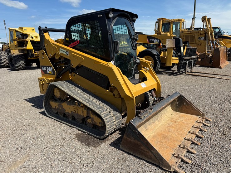 caterpillar-259d-image-1