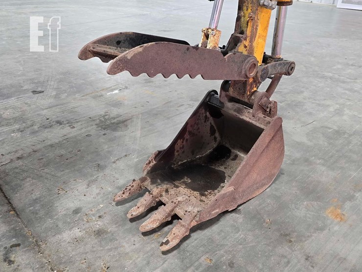 jcb-8032-image-9