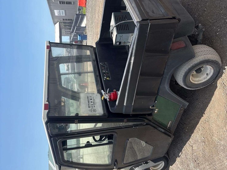cushman-utility-electric-cart-image-4