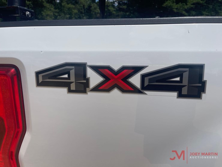 2017-ford-f-250-xlt-super-duty-pickup-truck-image-17