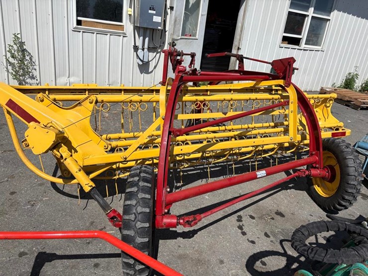 new-holland-256-image-4