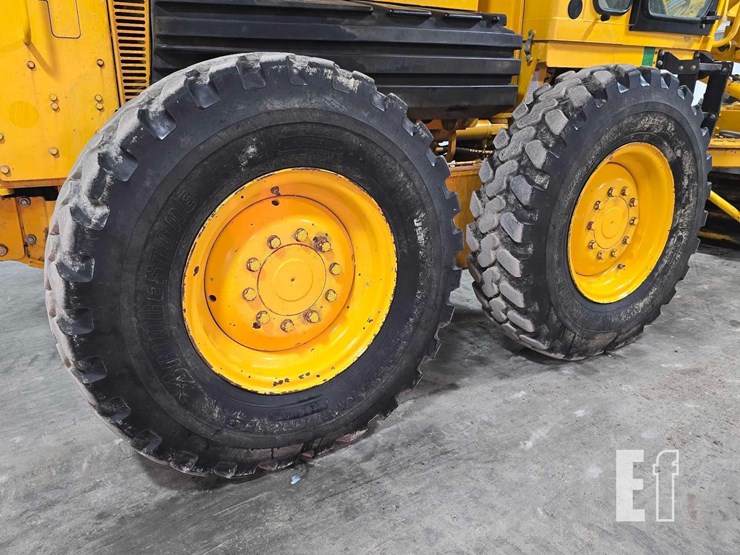 2004-caterpillar-120h-image-26