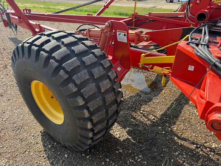 2013-bourgault-7200-image-25