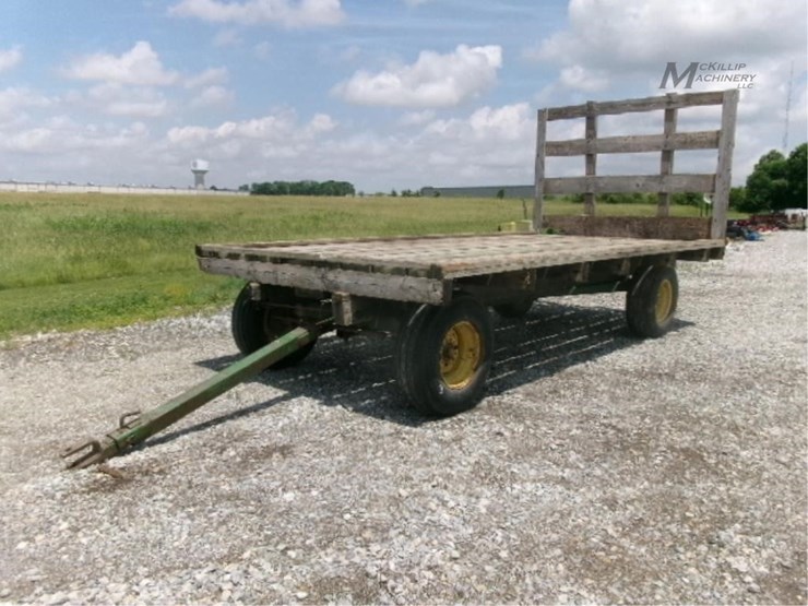 hay-wagon-15'-9"-3440-image-1