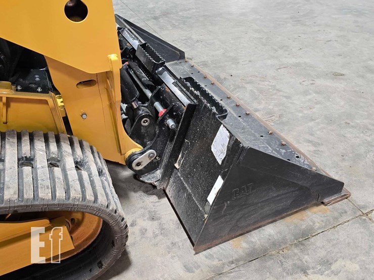 2025-caterpillar-255-image-11