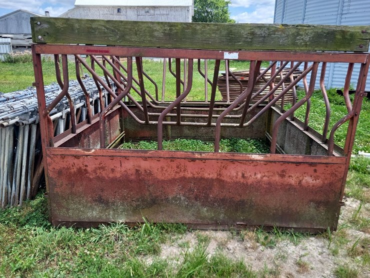 round/big-square-bale-feeder---20-head-capacity-image-5