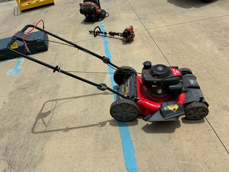 #20209-•-craftsman-push-mower-image-3
