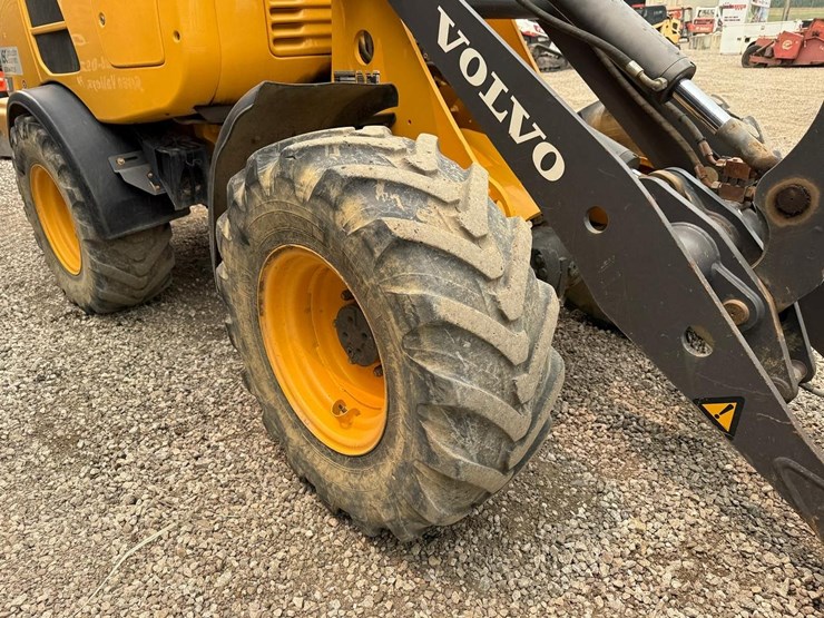 volvo-l20f-image-11