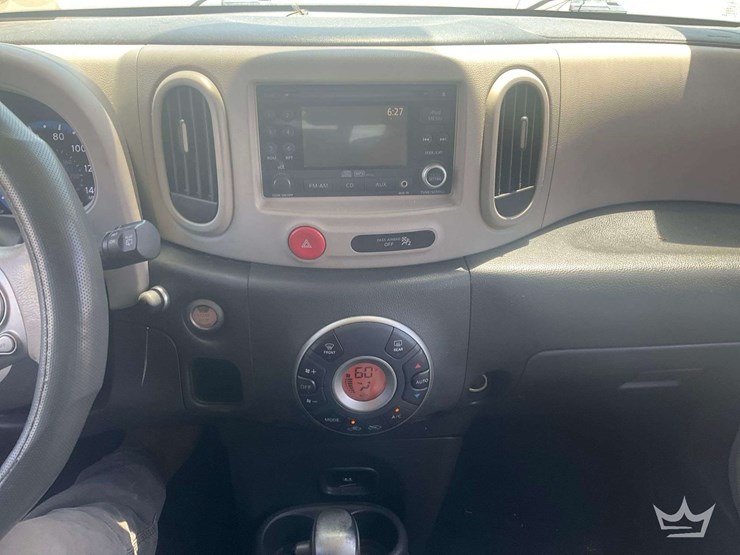 2010-nissan-cube-image-14