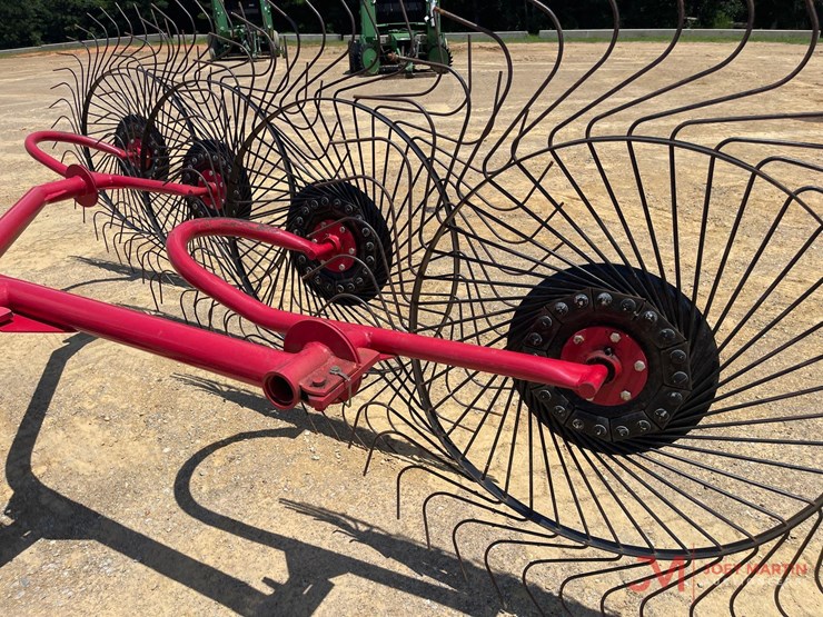 2016-maschio-gaspardo-girasole-t8c-hay-rake-image-6