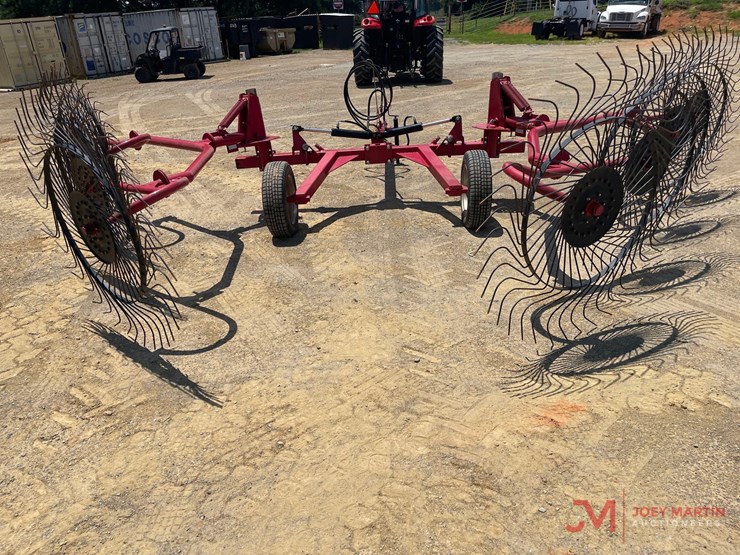 2016-maschio-gaspardo-girasole-t8c-hay-rake-image-3
