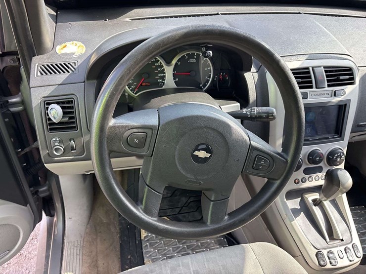 2006-chevrolet-equinox-image-13