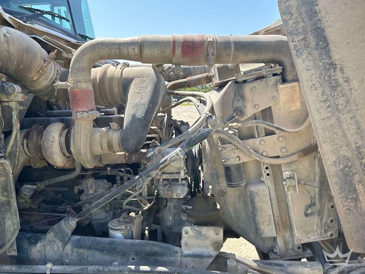 1994-mack-dm690s-image-9