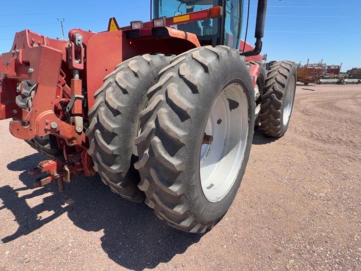 2005-case-ih-325-image-46