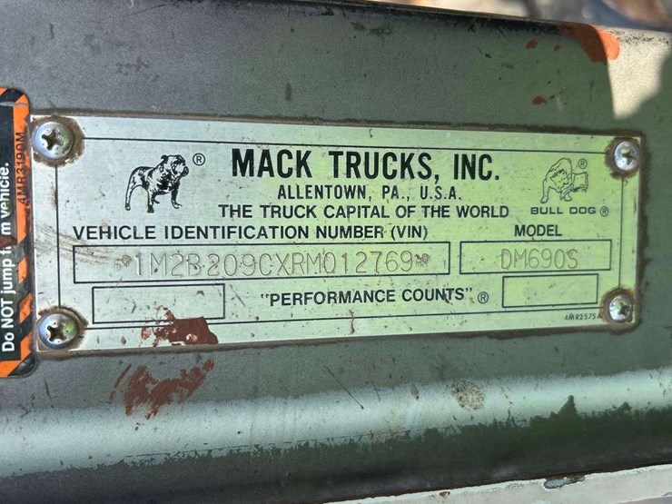 1994-mack-dm690s-image-5