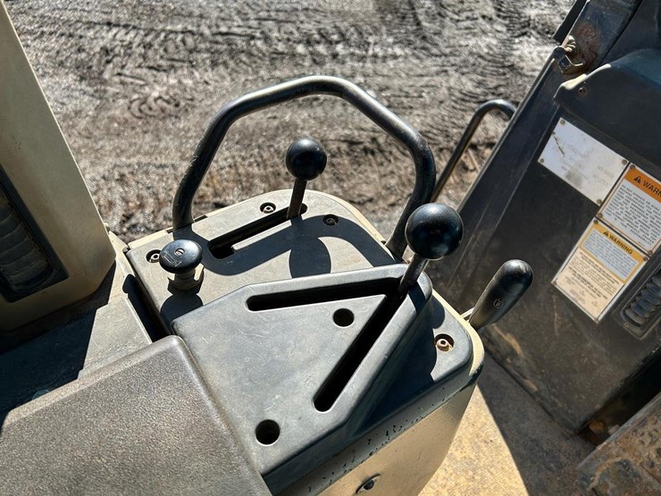 1999-caterpillar-953c-image-37