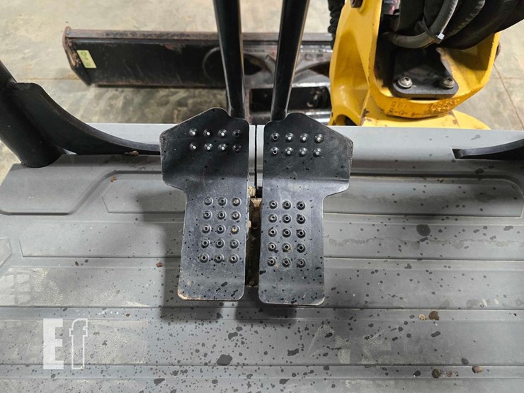 2017-caterpillar-304e2-cr-image-19