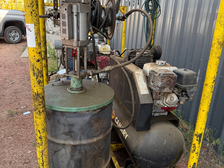 4.6’-x-4.6’-lincoln-mod-84806-10k-wp-grease-injection-pump-p/b-industrial-17-cfm-air-compressor-image-1