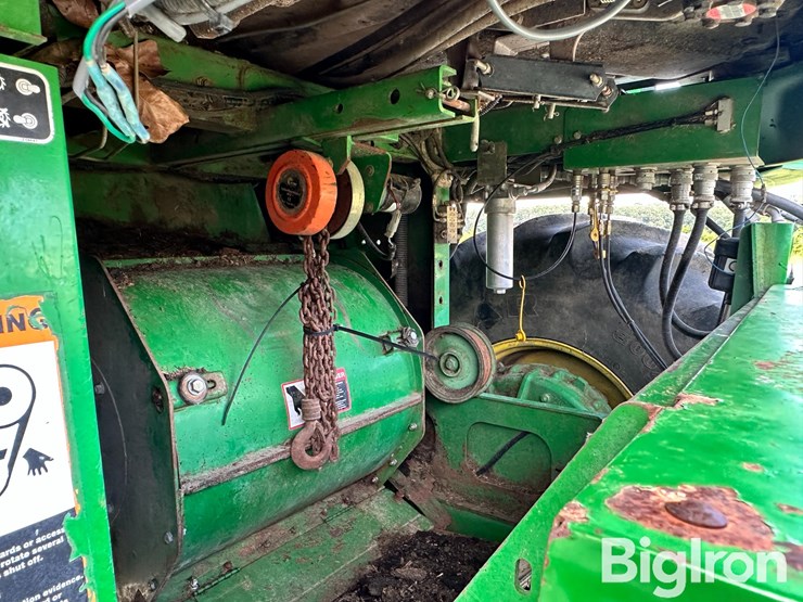 2004-john-deere-7700-image-17